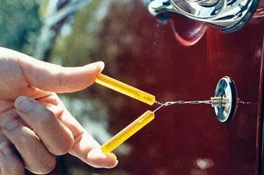 Community Locksmith Store Cincinnati, OH 513-988-4072 - broken-key-extraction